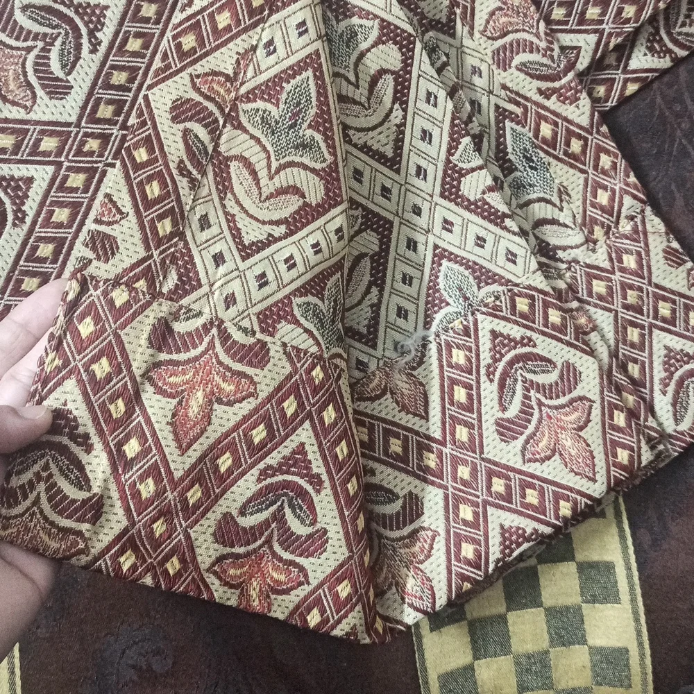 Curtains - Picture 5 of 5